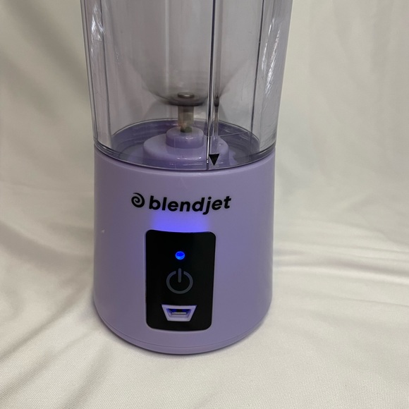 BLENDJET the original * NO CHARGING CORD * Portable Blender, 12 oz, Lavender - Picture 3 of 14